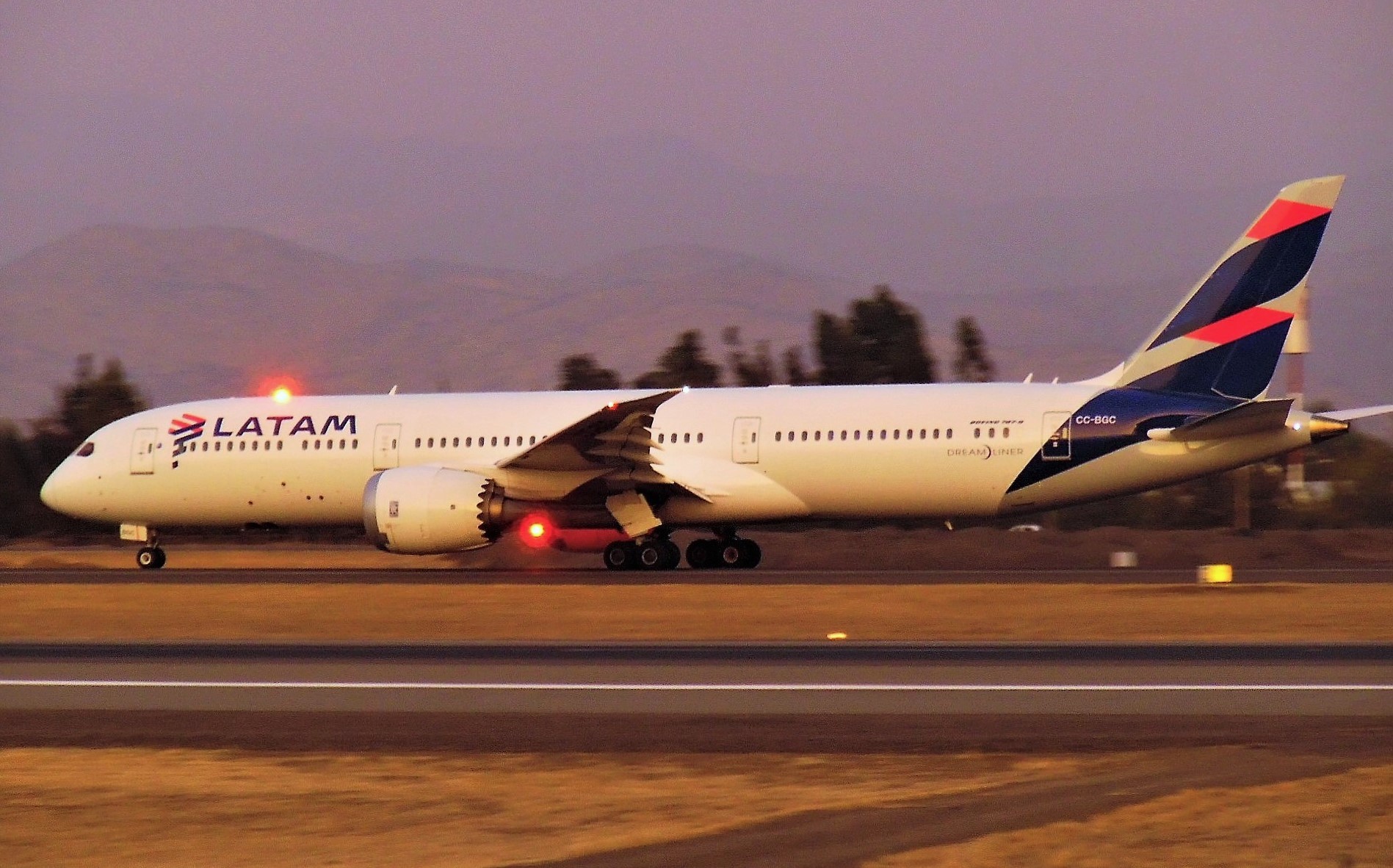 La red WI-FI; a bordo en LATAM Airlines Brasil